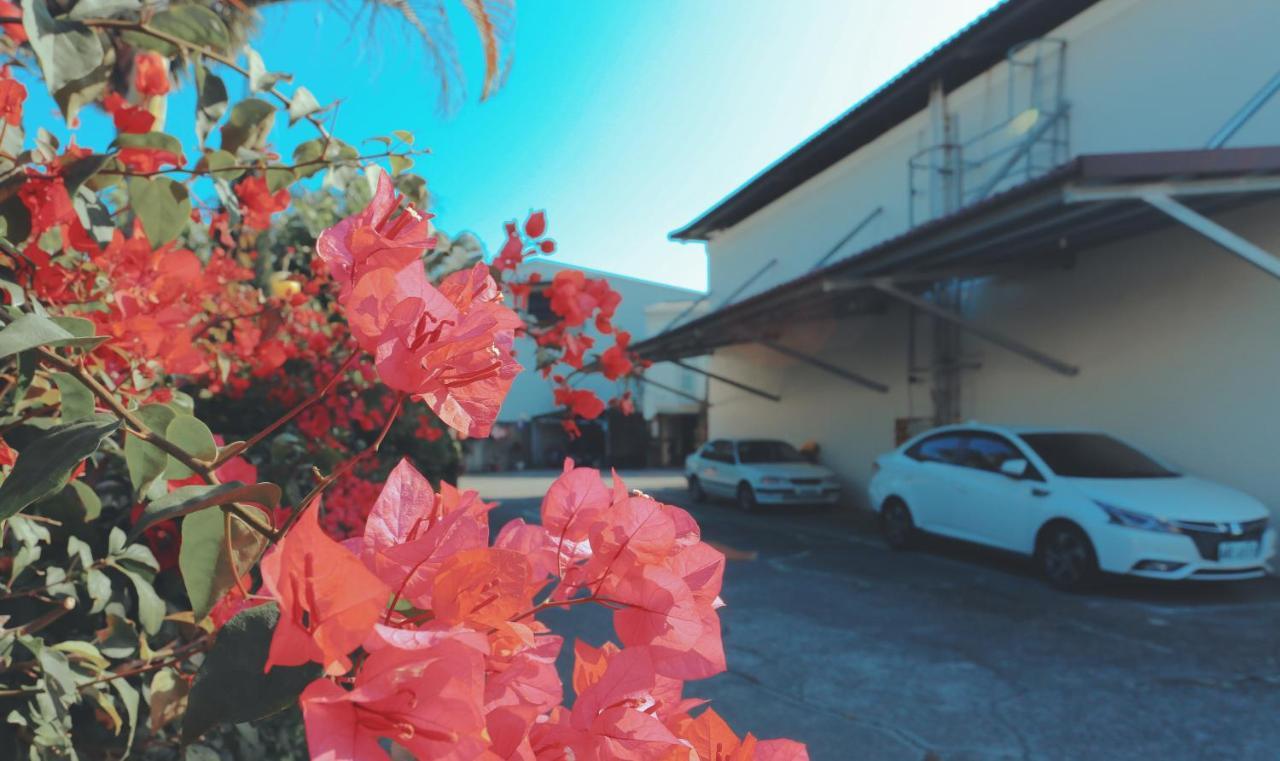 Go Shine Motel Pingtung 외부 사진